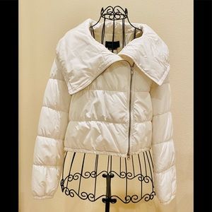 🎉Host Pick 🎉 BCBG MAXAZARIA Short Quilted Jacket